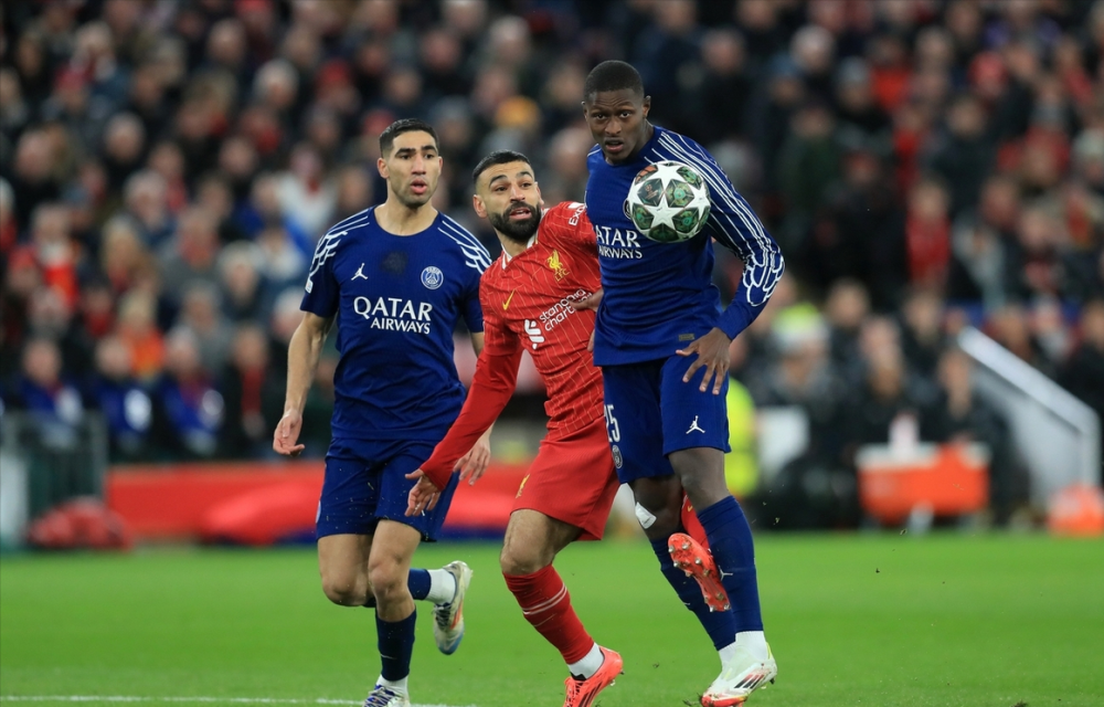 星空体育app凯恩迎来十赛季出色发挥，利物浦观众热烈欢呼！的简单介绍