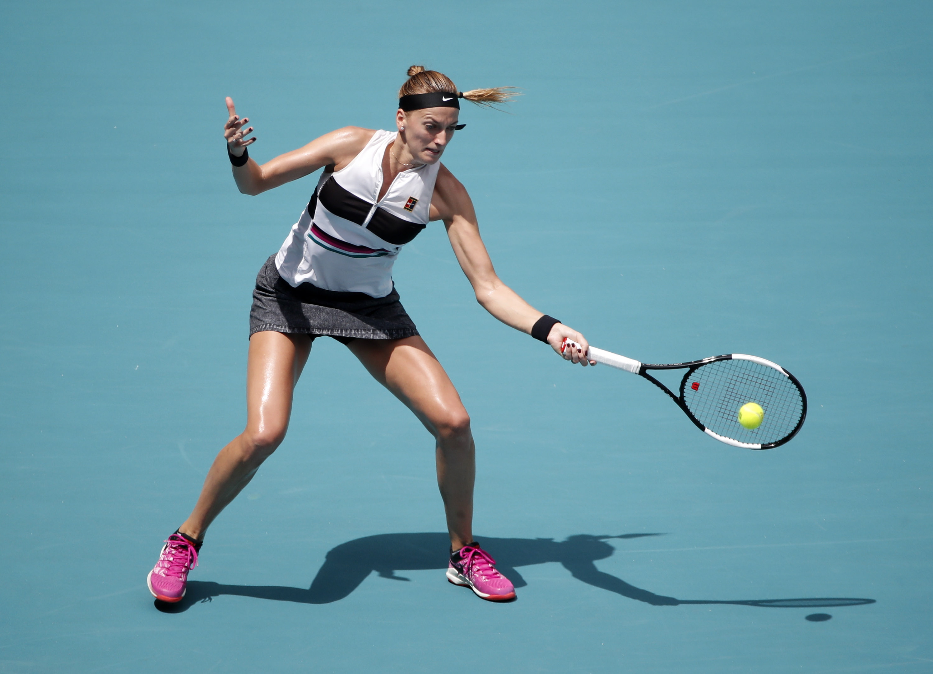 星空体育官网 科维托娃重返赛场，爆冷首场状态出色，中国队观众沸腾！