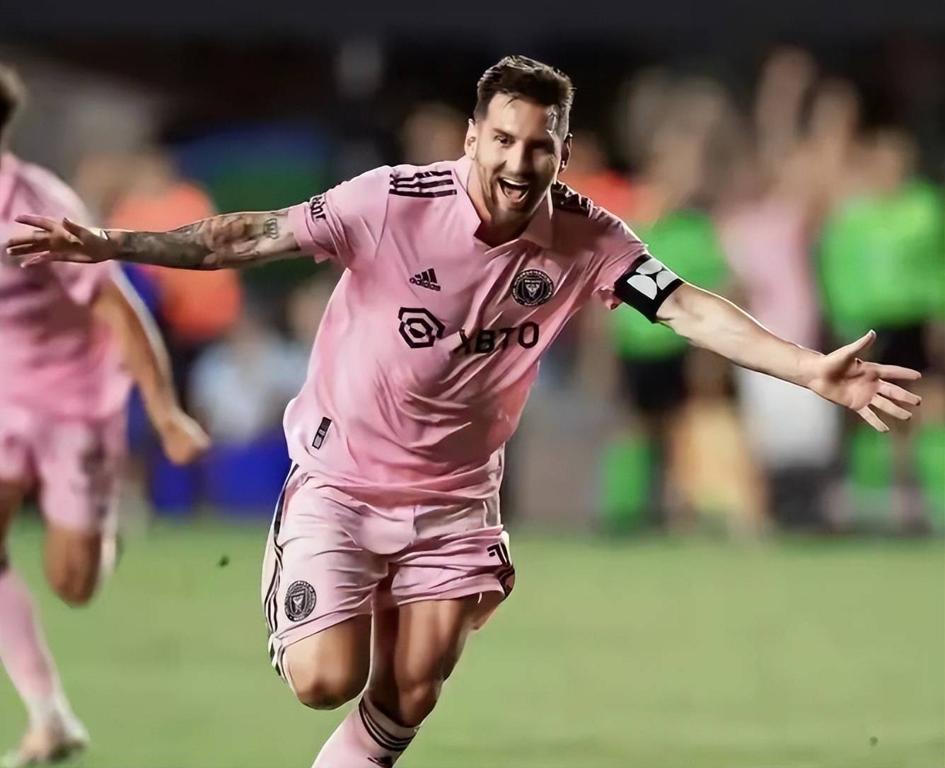 星空体育官网入口 梅西遭遇五持续失利，皇家马德里教练压力巨大！再创辉煌时刻