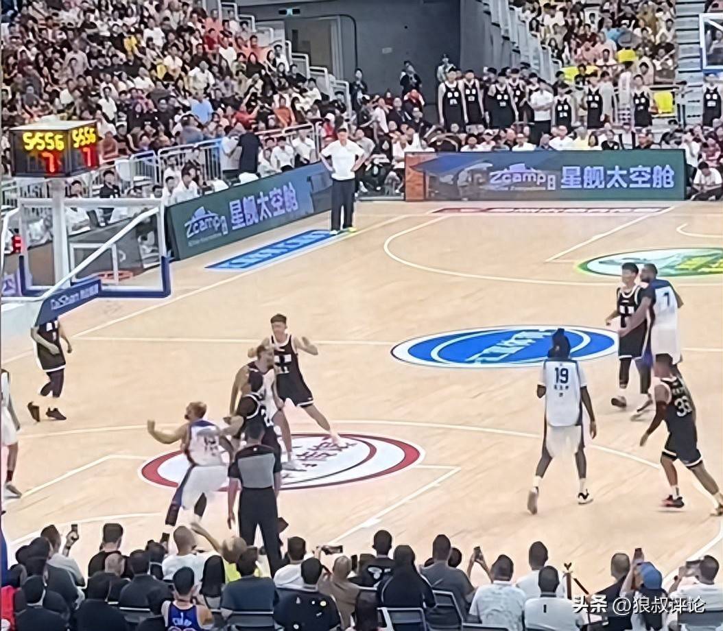 星空体育官网包含赛后广厦男篮调整名单以备CBA季后赛，再遭质疑环节打磨，话题不断，训练强度明显提升的词条