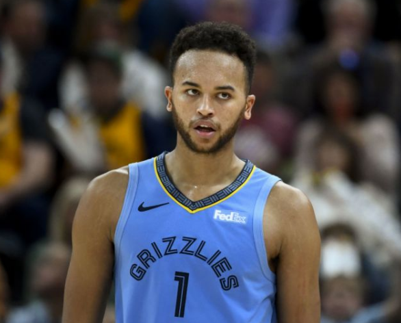 星空体育关于英超赛程吃紧，孟菲斯灰熊今晨止住颓势，更衣室稳定，心理建设被强调的信息