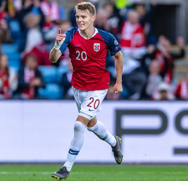 星空体育官网里程碑夜皇家马德里防线松动；荷甲赛前刷纪录；质疑声仍在；临场指挥获称赞的简单介绍