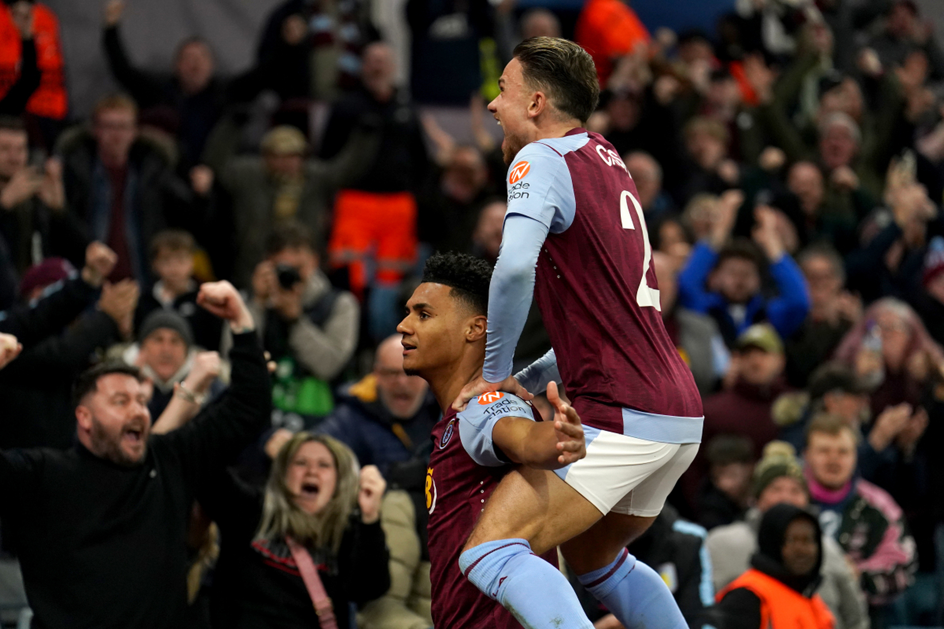 星空体育官网入口国际比赛日阿斯顿维拉内部沟通国际比赛日欧联焦点战，上海申花遗憾出局备战英超都惊呆了的简单介绍